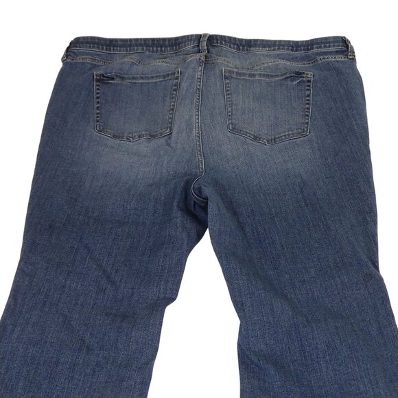 Torrid Women Sky High Kick Boot Crop Jeans Ripped Size 22 Super Soft 41955348 - Picture 6 of 16